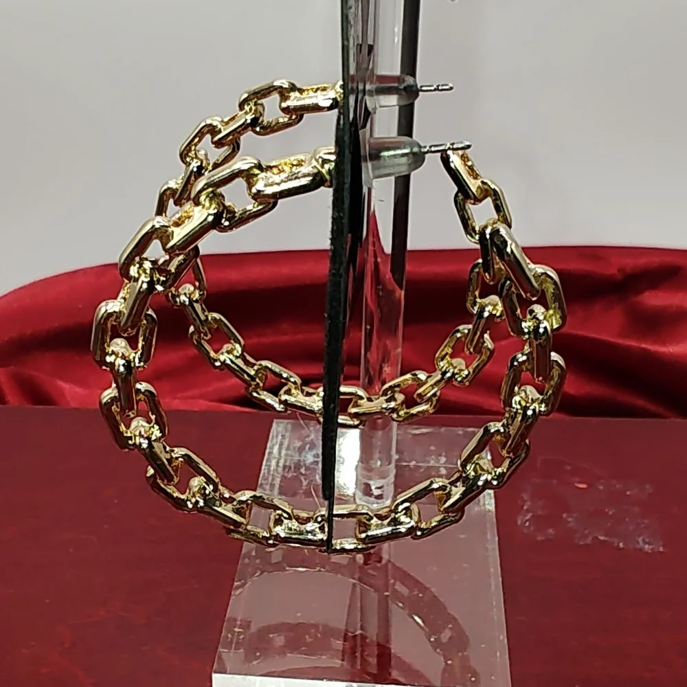 Vintage Gold Tone Chain Link Large Pierced Hoop Earrings - Picture 3 of 5